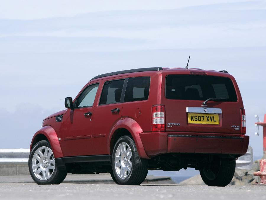  Dodge Nitro 2007 года  (UK) (фото 10 из 16)